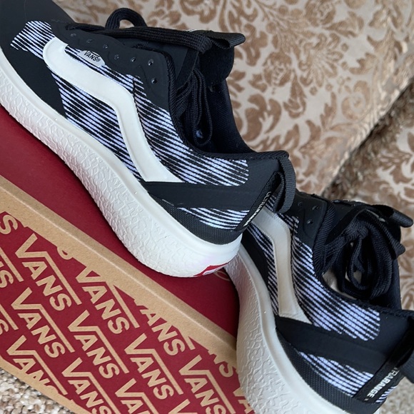 Vans Ultrarange Exo Blur Checker Black/MarshmallwW - Picture 15 of 16